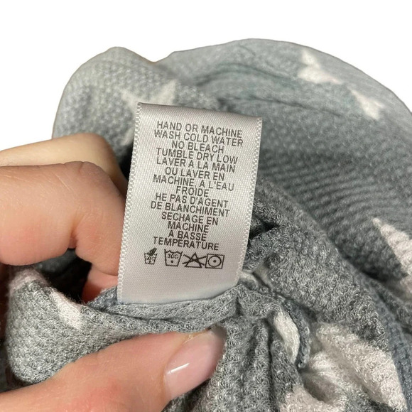 Wildfox Star Print Thermal Henley Long Sleeve Top Gray Size XS - Picture 8 of 8